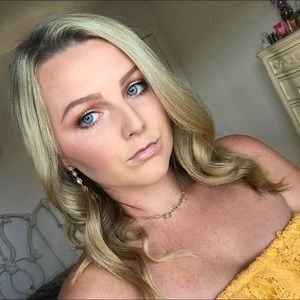 Hey, I’m alyssa! I live in GA & I am 22 years old